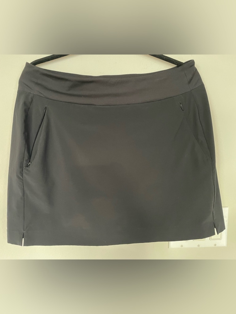 Athleta Soho Skirt  Womens Black Pull On Tennis Golf Pickleball Hiking Size12